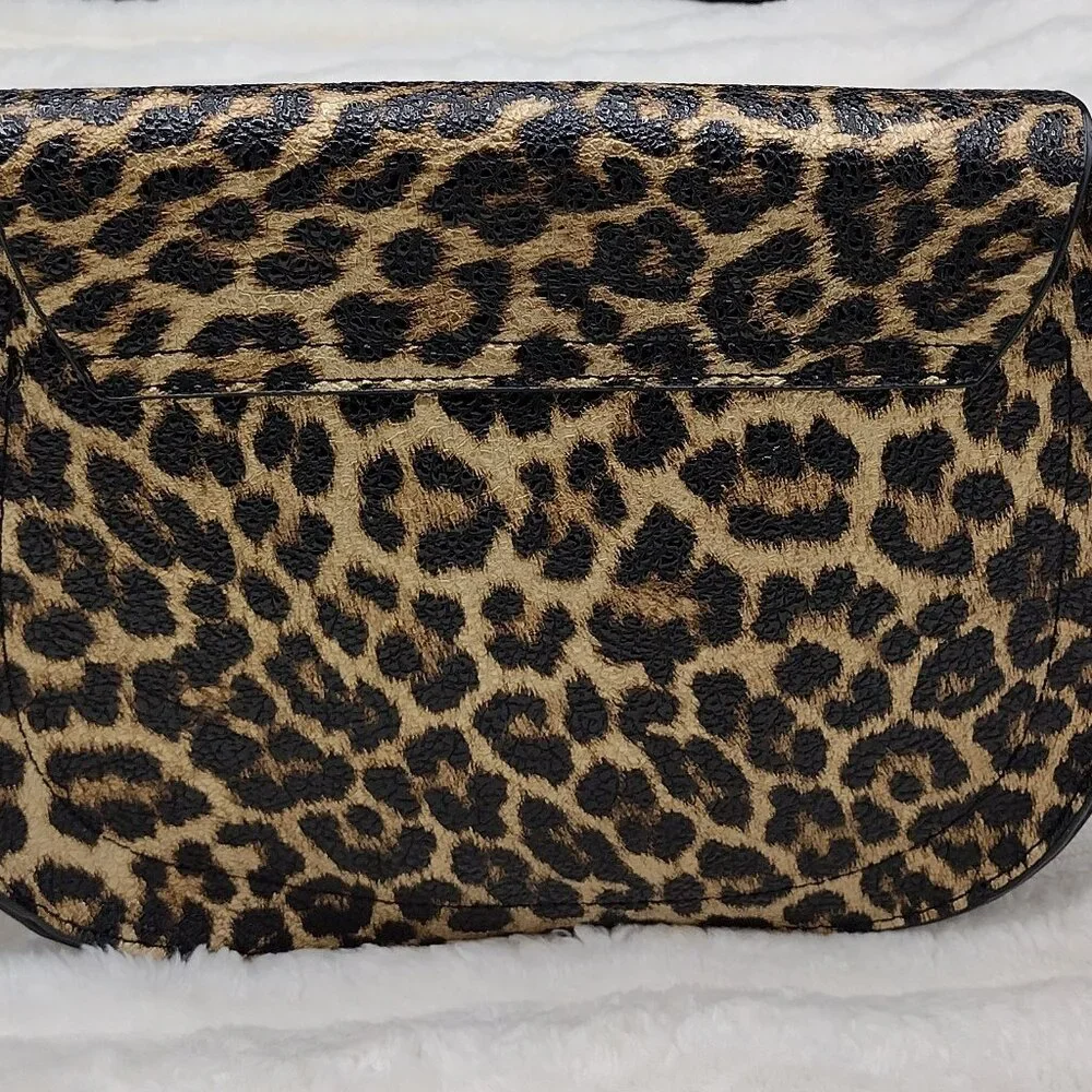 Leopard Print Flap Bag with Gold Dangle Accents – Unbranded - Picture 8 of 10